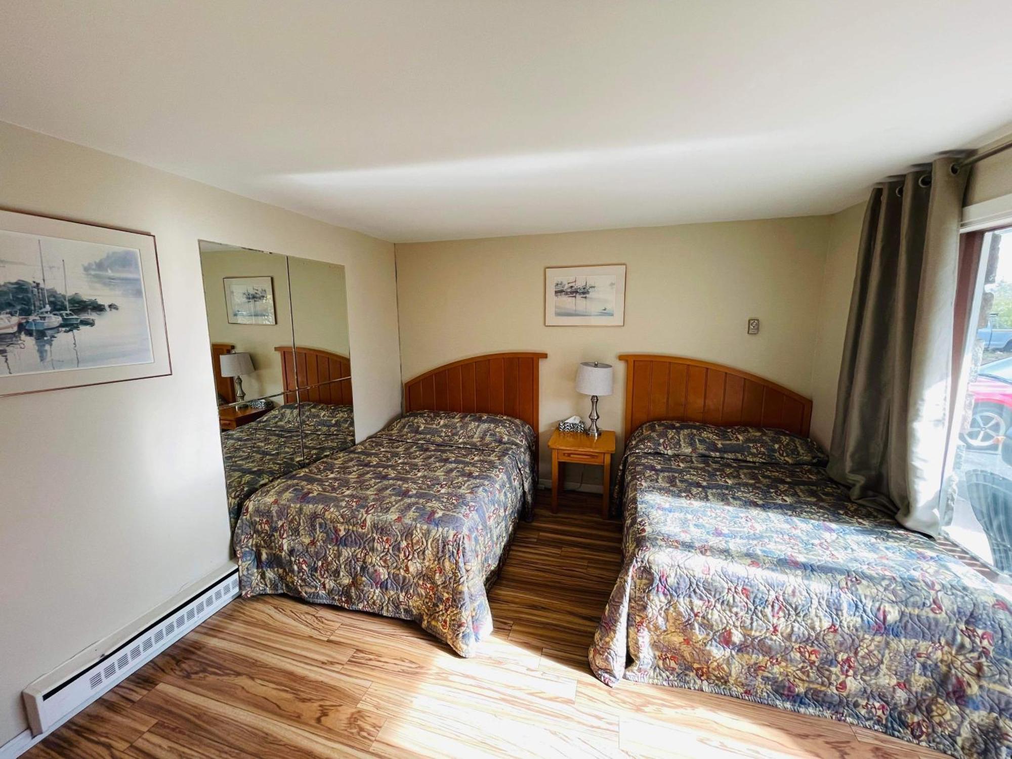 Motel Saint Bruno ภายนอก รูปภาพ